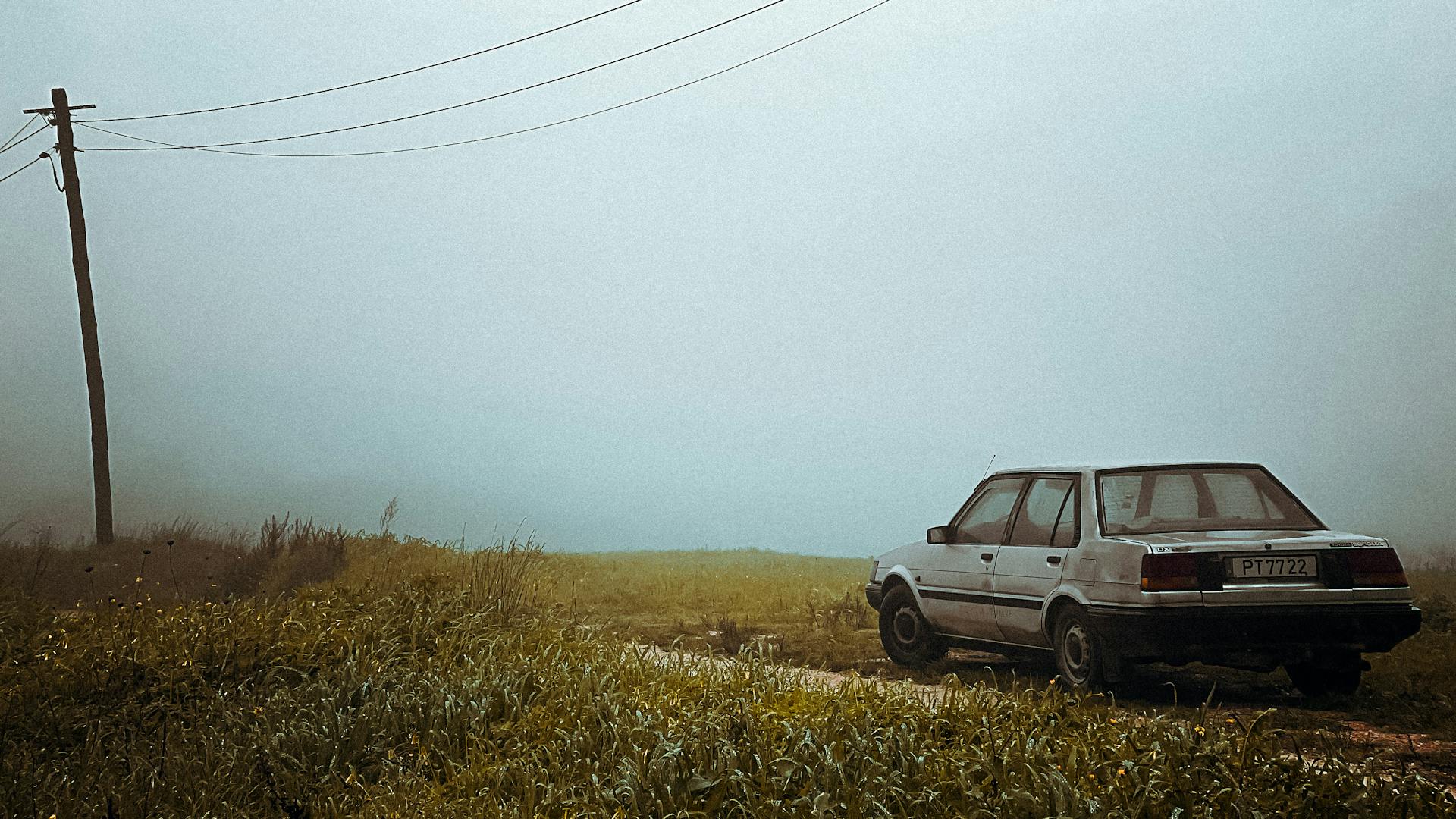 a picture of an old Toyota Corolla